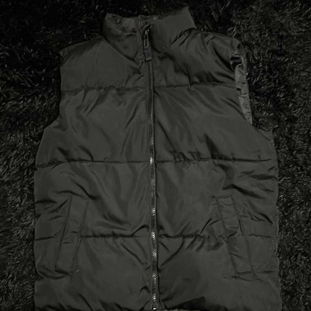 Chic Black Quilted Vest